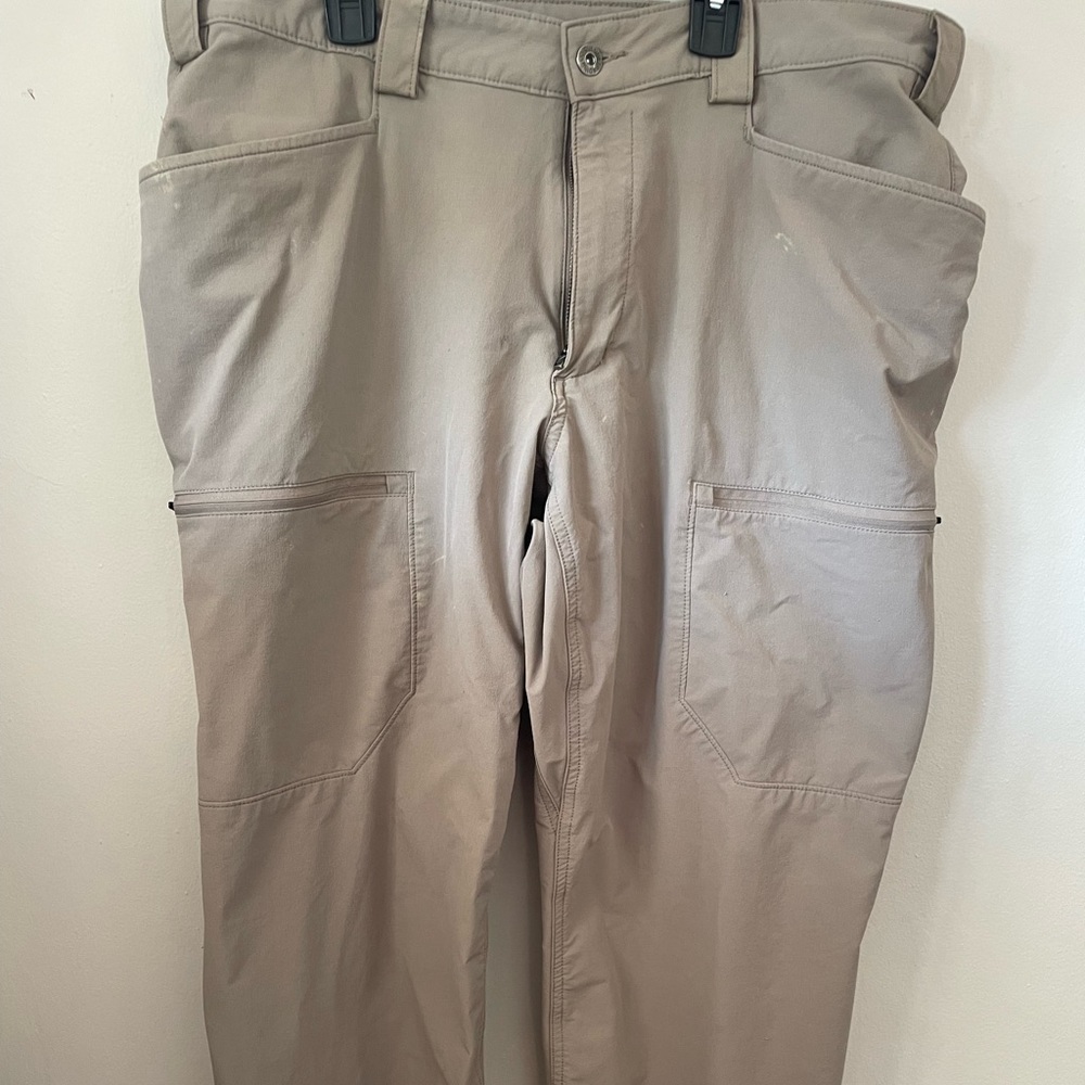 Duluth Trading Co. 38*30. Flexpedition pants
